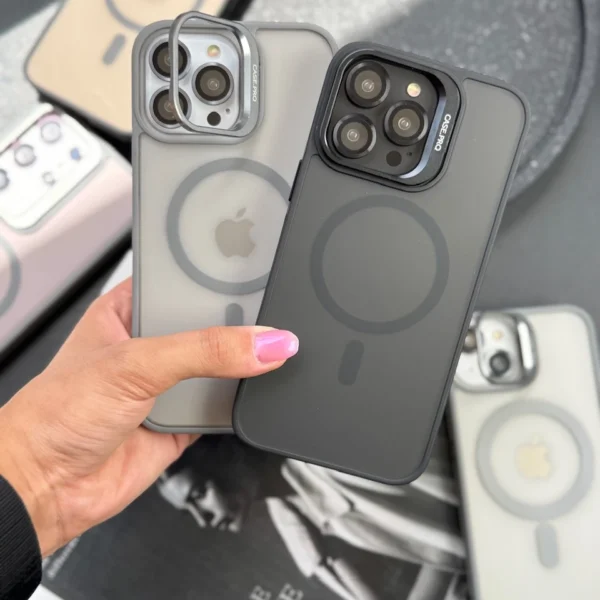 قاب MagSafe with Lens CasePro Matte مناسب آیفون 15 پرو